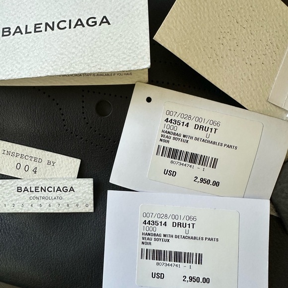 BALENCIAGA LEATHER CITY BLACKOUT BAG - Picture 9 of 13